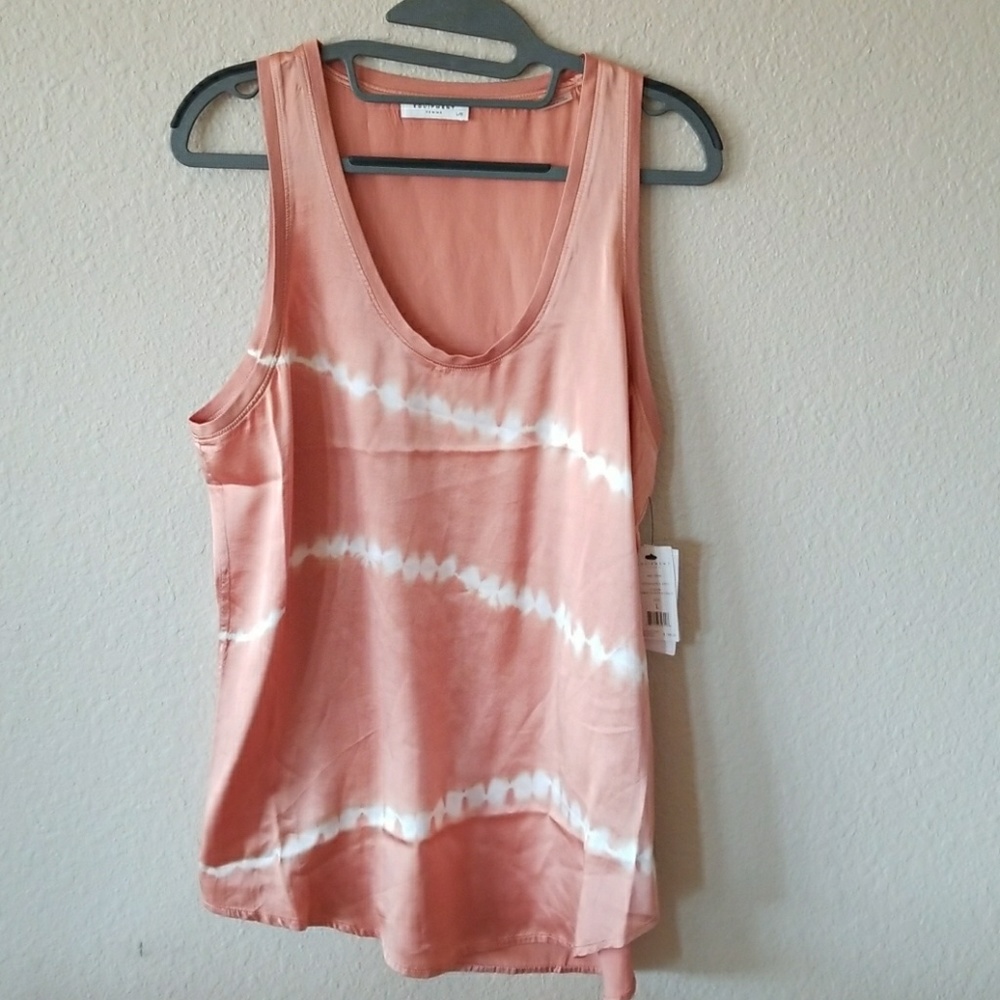 EQUIPMENT silk tank